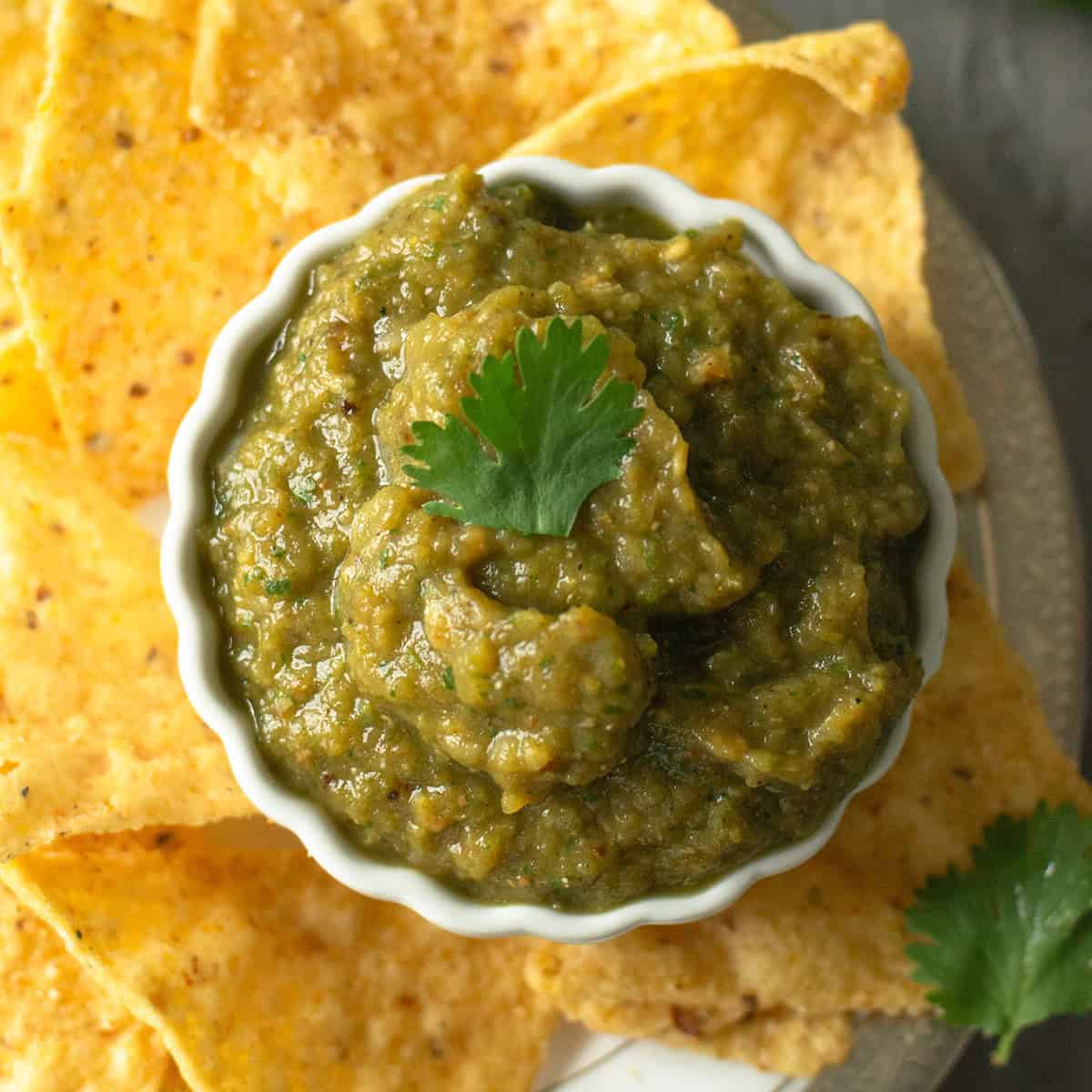 Roasted Green Tomato Salsa: An Easy, Zesty Twist for Any Meal
